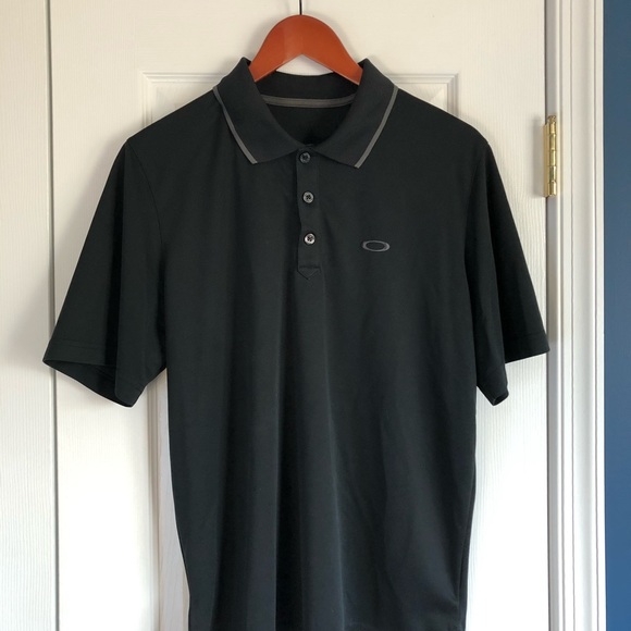 Oakley Other - Men’s Oakley golf shirt 🏌🏽‍♂️